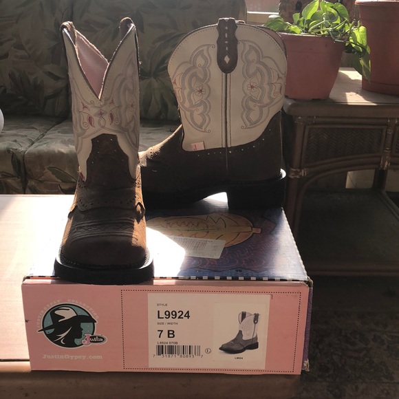 Justin Shoes Boots Gypsy Collection Never Worn Size 7 Poshmark